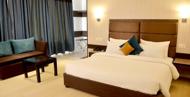 Tulip Inn Zirakpur Exterior photo